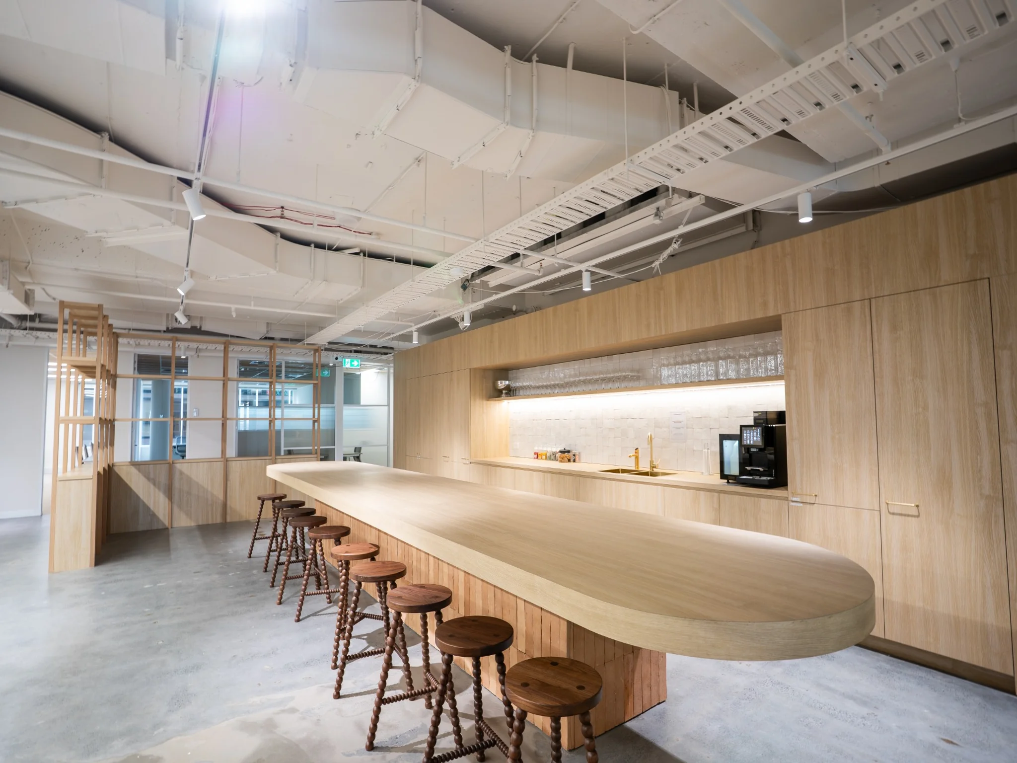 corporatecubes-sydney-347-kent-st-barista-kitchen Barista coffee kitchen and communal workspace at CorporateCubes.Co Sydney serviced office