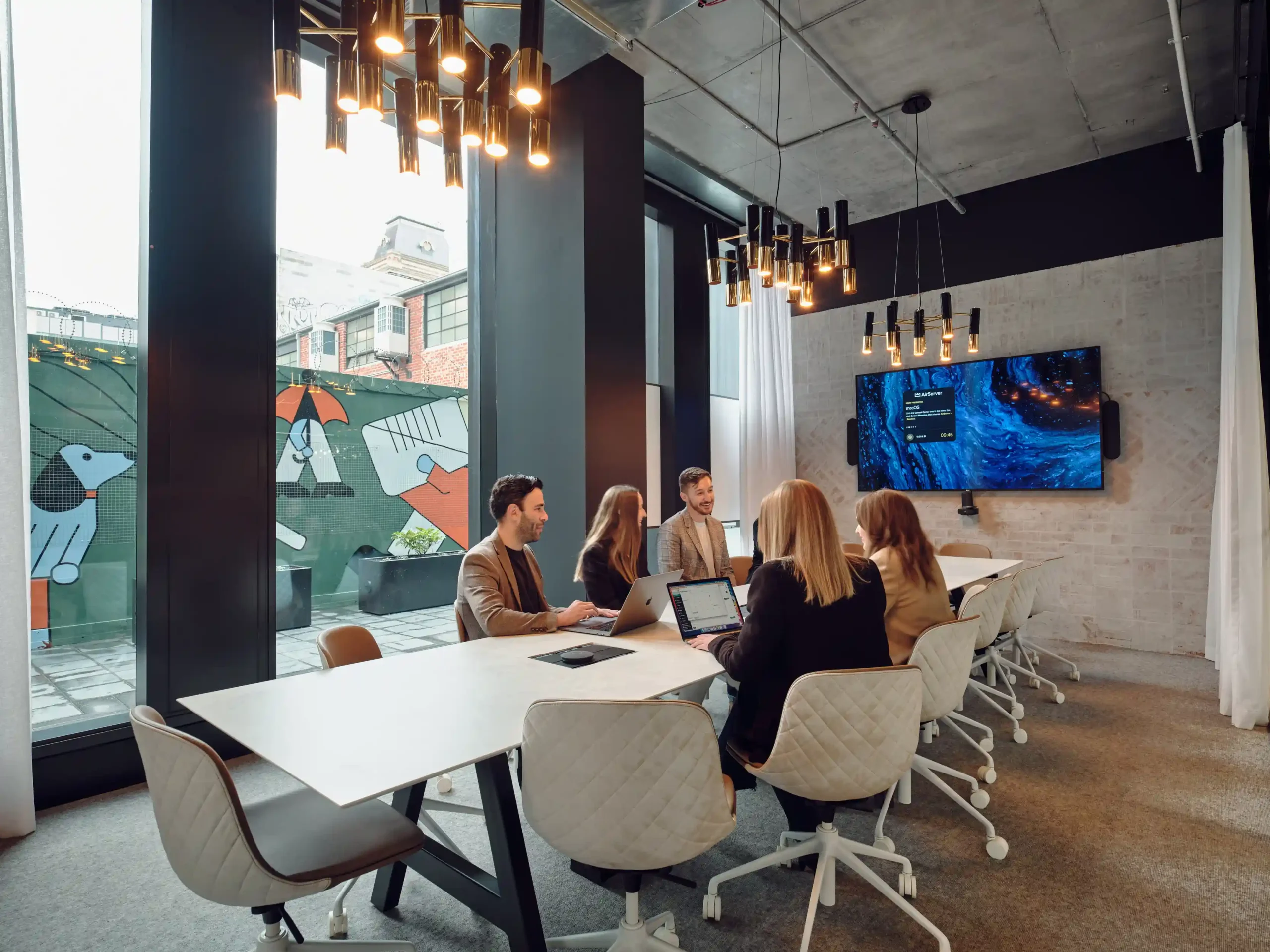 Professional meeting rooms and reception support in a serviced office