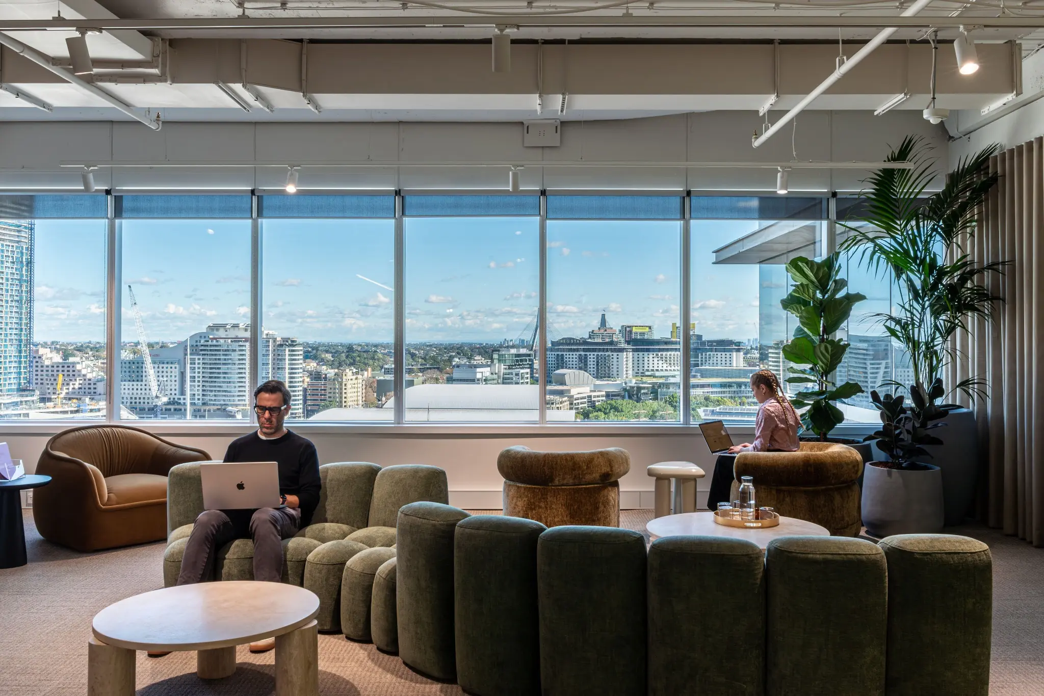 creativecubes-sydney-347-kent-street-coworking-lounge